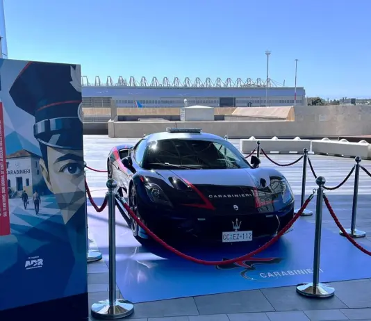 La Maserati del Nucleo Radiomobile dei Carabinieri di Roma in mostra all’aeroporto di Fiumicino