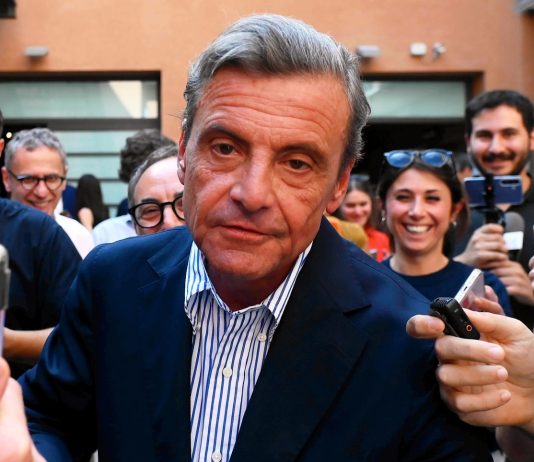 Calenda “Il centro resti fuori dal campo largo”
