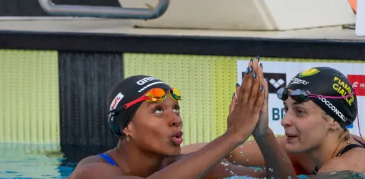 Sara Curtis vola nei 100 stile al Settecolli, prima italiana sotto i 53″