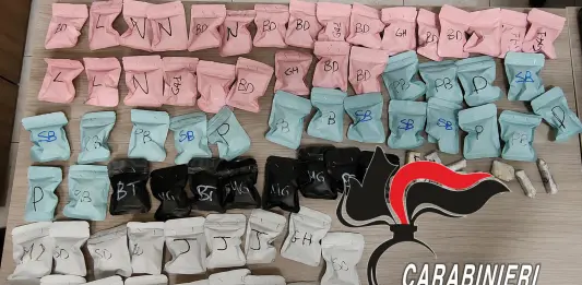 Napoli, controlli al Vomero: arrestata una coppia con droga e bimbo in auto