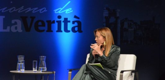 Meloni “Lavoro con Usa deve tornare alla normalità, il 4 luglio il Governo ci sarà”. Sull’Iran: “Accordo complesso, ma sono ottimista” / Video
