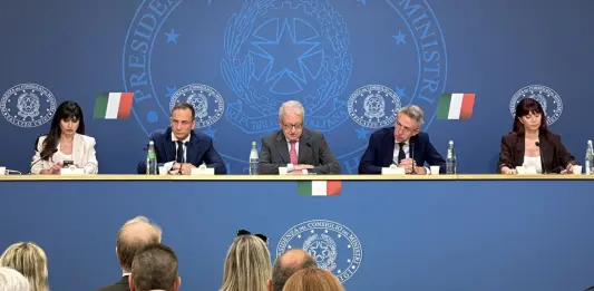 Il 23% degli studenti minorenni nel 2025 ha assunto almeno una droga / Video