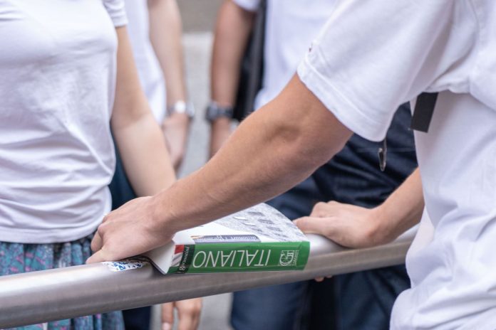 Milano, esami di maturità, Liceo Berchet, Ingresso degli studenti alla prima prova scritta di italiano