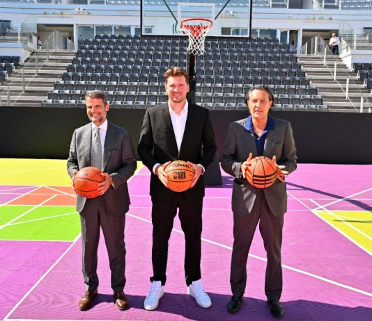 Il Foro Italico si trasforma in arena di basket e Luka Doncic va a canestro