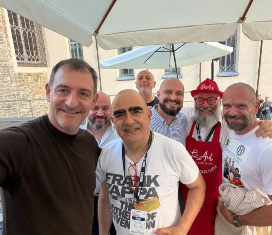 Scherma e inclusione, a Biella il ‘Concertozzo’ di Elio e le Storie Tese