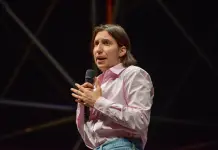 Milano Pride, Schlein al corteo: “L’omotransfobia uccide, vogliamo una legge contro l’odio”