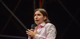 Milano Pride, Schlein al corteo: “L’omotransfobia uccide, vogliamo una legge contro l’odio”