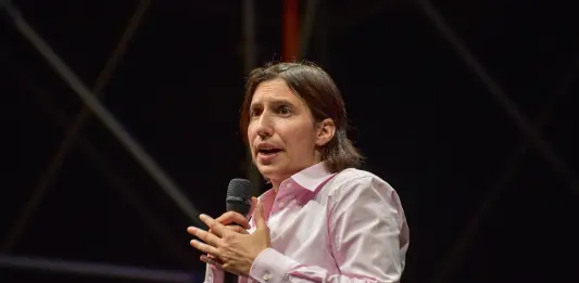 Milano Pride, Schlein al corteo: “L’omotransfobia uccide, vogliamo una legge contro l’odio”