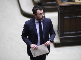 Patente sospesa per un anno al parlamentare Emanuele Pozzolo dopo l’incidente e il test etilometro positivo