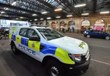 Collisione tra due treni a nord di Londra, in azione i soccorsi