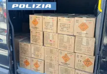 Catania, nel furgone una tonnellata di prodotti pirotecnici illegali: denunciato un 36enne