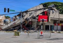 Forte scossa di terremoto di magnitudo 7.8 nelle Filippine, almeno 15 morti e oltre 200 feriti