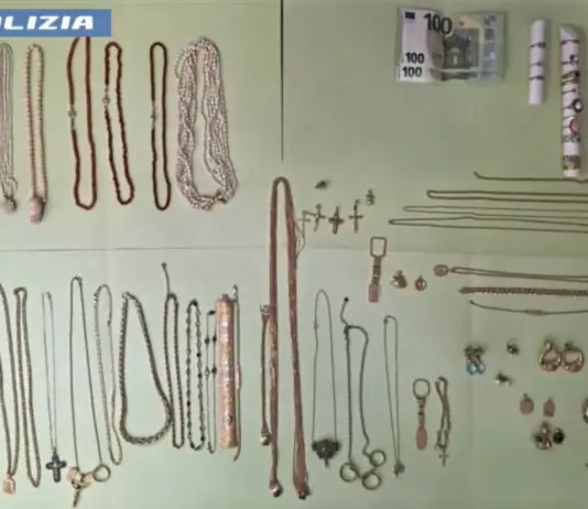 Truffa del falso carabiniere, tre arresti sull’A1 con gioielli e contanti