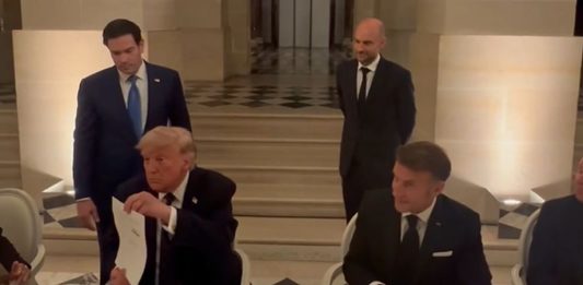 Trump firma l’accordo, Teheran conferma. Il primo ministro del Pakistan: “Hormuz riapre subito”