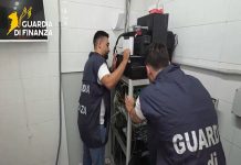 Blitz anti-pirateria a Crotone, 4 denunce e beni sequestrati per 650mila euro