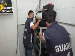 Blitz anti-pirateria a Crotone, 4 denunce e beni sequestrati per 650mila euro