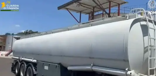 Maxi frode da 8 milioni sul carburante agricolo a Crotone, sequestri e 29 indagati