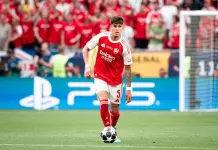 Arsenal complete permanent signing of Hincapie from Bayer Leverkusen