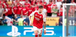 Arsenal complete permanent signing of Hincapie from Bayer Leverkusen