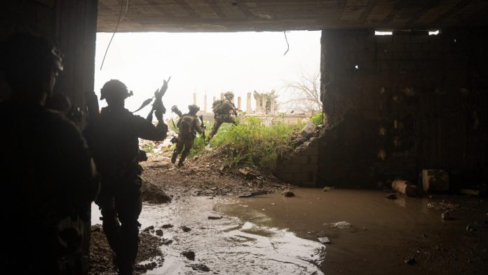 Israel IDF Launches Ground Operation in Southern Lebanon Targeting Beaufort Ridge and Wadi al-Saluki