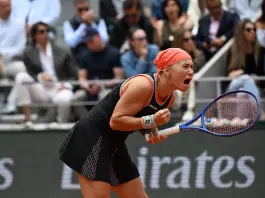 Sorpresa al Roland Garros, Shnaider rimonta ed elimina Sabalenka: sarà semifinale con Chwalinska