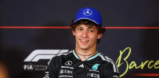 F1, Antonelli arriva a Barcellona da leader incontrastato: “Titolo? Per ora non ci penso”