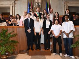 A Roma conferita la cittadinanza italiana a dodici neo-diciottenni