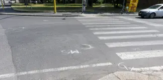 Scontro tra moto e furgone nel Comasco, morto un centauro