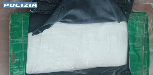 Sorpreso con oltre 1 kg di cocaina in auto, 61enne arrestato a Ischia