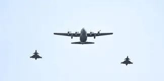 La Svezia intercetta due jet russi sul Baltico: “Nessuna violazione dello spazio aereo”