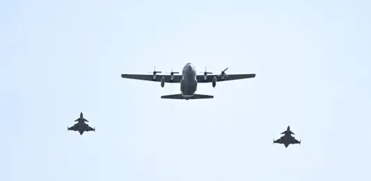 La Svezia intercetta due jet russi sul Baltico: “Nessuna violazione dello spazio aereo”