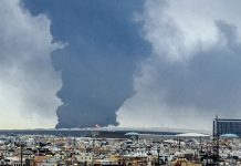 L’Iran lancia missili su Kuwait e Bahrain, gli Usa abbattono droni diretti a Hormuz