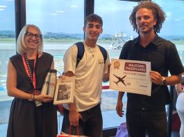 Volo Ryanair Forlì-Londra Stansted, festeggiati i passeggeri numero mille