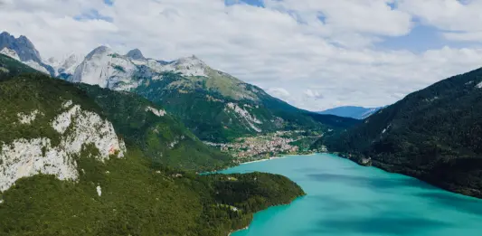 “Cinque Vele” 2026, Pollica e Molveno regine dell’estate