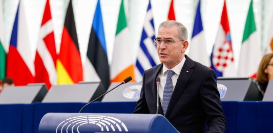 Falcone “Interrogazione in Ue sui rincari dei noli al 50% sulle tratte marittime per il trasporto merci da e per Sardegna e Sicilia”