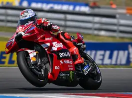 Marc Marquez trionfa a Brno davanti a Ogura, terzo Bagnaia