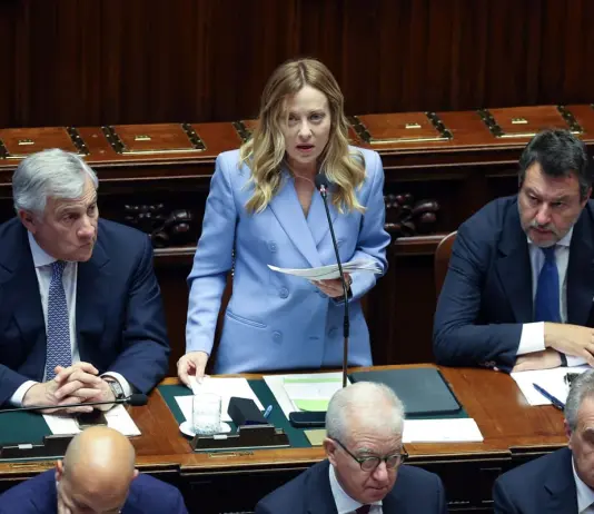 Meloni alla Camera “La nostra linea sull’Ucraina non cambia, sosteniamo le sanzioni alla Russia”. Sul Medio Oriente “L’Italia non intende diventare parte del conflitto”