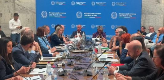 Electrolux, al via il confronto al Mimit. Urso “Ora nuova proposta sostenibile e condivisa”