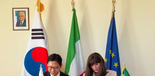 La ricerca al centro della collaborazione tra Italia e Corea del Sud, Bernini firma intesa su cooperazione scientifica e tecnologica
