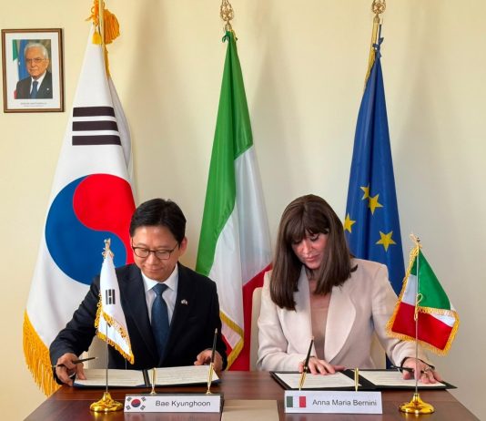 La ricerca al centro della collaborazione tra Italia e Corea del Sud, Bernini firma intesa su cooperazione scientifica e tecnologica