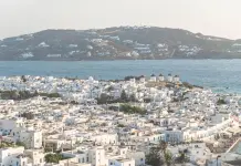 A Mykonos per un addio al nubilato, 38enne italiana muore in un incidente stradale