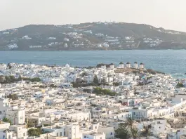 A Mykonos per un addio al nubilato, 38enne italiana muore in un incidente stradale