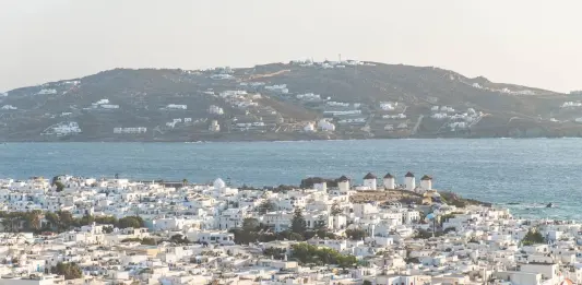 A Mykonos per un addio al nubilato, 38enne italiana muore in un incidente stradale