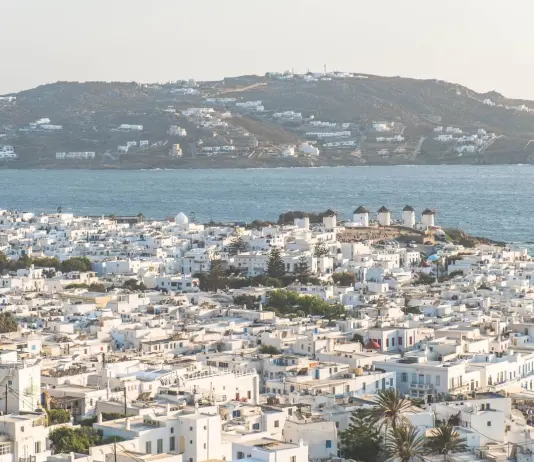 A Mykonos per un addio al nubilato, 38enne italiana muore in un incidente stradale