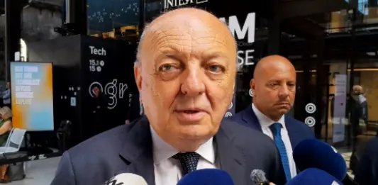 Pichetto “Riapertura Hormuz per far calare i prezzi” / Video