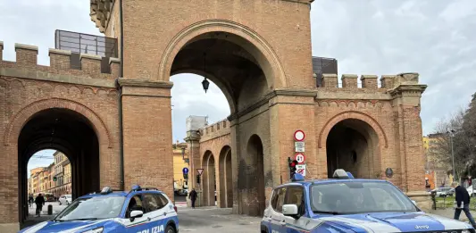 Controlli straordinari della Polizia a Bologna: un arresto, quattro denunce e un rimpatrio