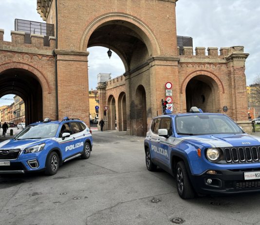 Controlli straordinari della Polizia a Bologna: un arresto, quattro denunce e un rimpatrio