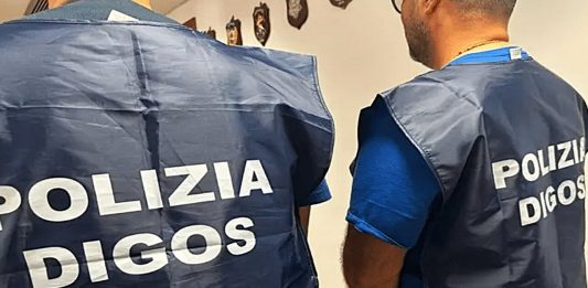 Materiale jihadista e manuali per fabbricare armi, arrestato un 16enne nel Bolognese