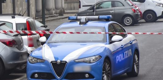Omicidio-suicidio in un appartamento a Torino, trovati i corpi di madre e figlia
