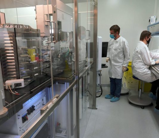 Pandemie, l’IA sta aiutando gli scienziati a sviluppare un nuovo vaccino